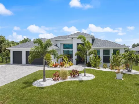 9294 Panama Cir, Port Charlotte, FL 33981