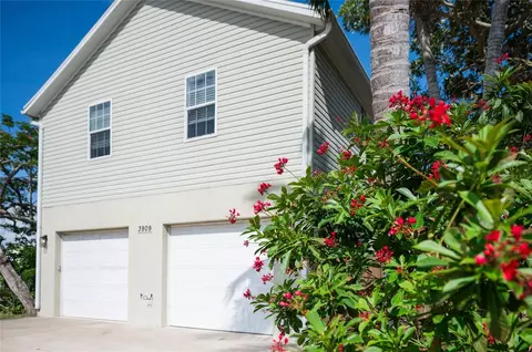 3909 117th St W, Bradenton, FL 34210
