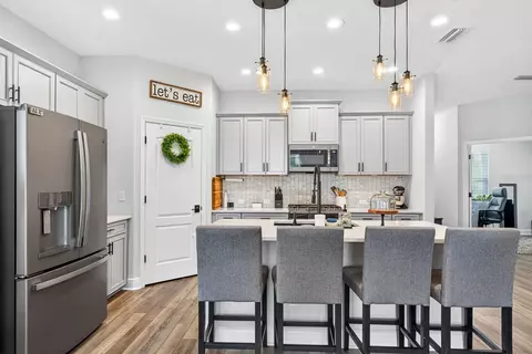 Kitchen - 13852 Old Creek Ct, Parrish, FL 34219 photo 5 of 6
