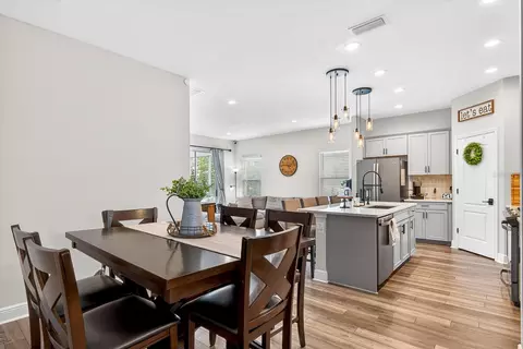 Dining - 13852 Old Creek Ct, Parrish, FL 34219 photo 2 of 4