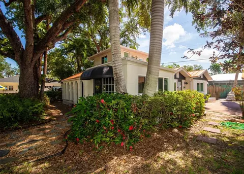 219 24 St W, Bradenton, FL 34205