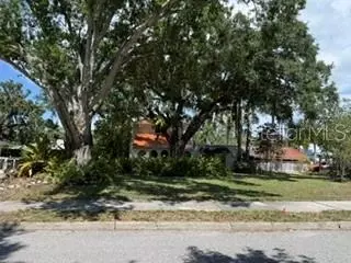 219 24 St W, Bradenton, FL 34205