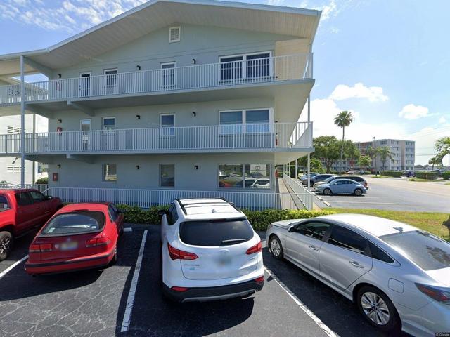 1898 Shore Dr S #318, South Pasadena, FL 33707