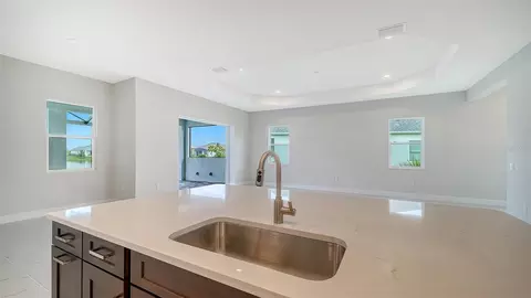 Kitchen - 14412 Skipping Stone Loop, Parrish, FL 34219 photo 5 of 5