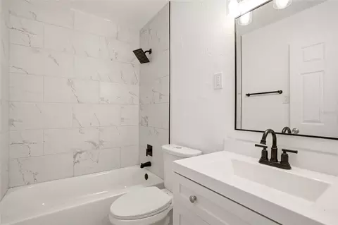 Bath - 8315 Revels Rd, Riverview, FL 33569 photo 1 of 4