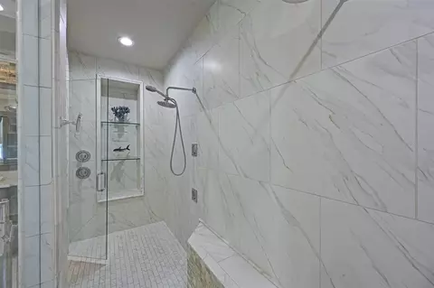 Bath - 11424 Harbourside Ln, Parrish, FL 34219 photo 9 of 10
