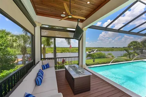 Exterior - 11424 Harbourside Ln, Parrish, FL 34219 photo 6 of 17