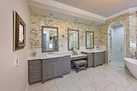 Bath - 11424 Harbourside Ln, Parrish, FL 34219 photo 6 of 10