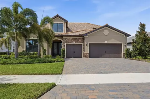7892 Mainsail Ln, Sarasota, FL 34240