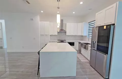 Kitchen - 3017 Pine St, Bradenton, FL 34208 photo 2 of 5