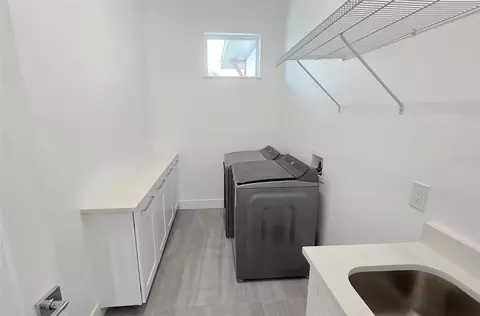 Other - 3017 Pine St, Bradenton, FL 34208 photo 10 of 13