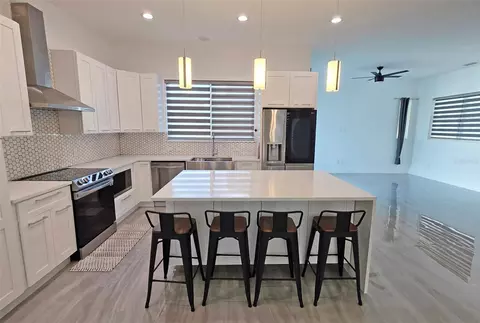 Kitchen - 3017 Pine St, Bradenton, FL 34208 photo 1 of 5