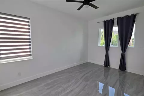 Bedroom - 3017 Pine St, Bradenton, FL 34208 photo 2 of 4