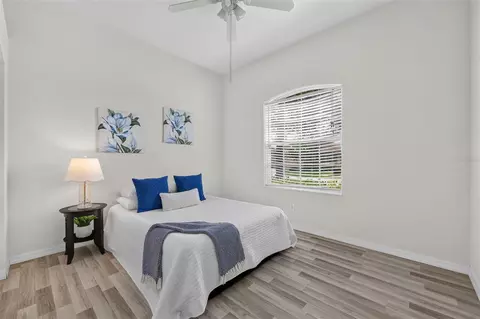 Bedroom - 5328 Lexington Dr, Parrish, FL 34219 photo 5 of 8