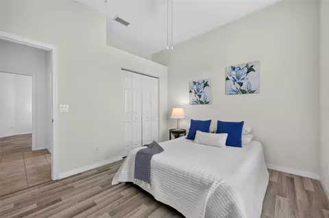 Bedroom - 5328 Lexington Dr, Parrish, FL 34219 photo 6 of 8