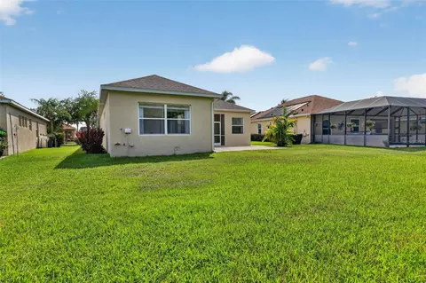 Exterior - 5328 Lexington Dr, Parrish, FL 34219 photo 8 of 12