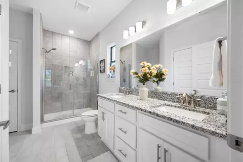Bath - 6107 164th Ave E, Parrish, FL 34219 photo 1 of 7