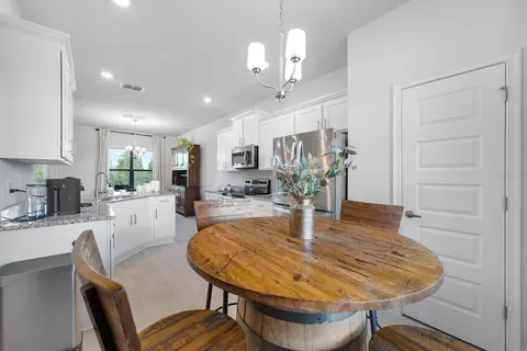 Dining - 6107 164th Ave E, Parrish, FL 34219 photo 1 of 6