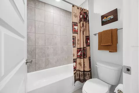 Bath - 6107 164th Ave E, Parrish, FL 34219 photo 5 of 7