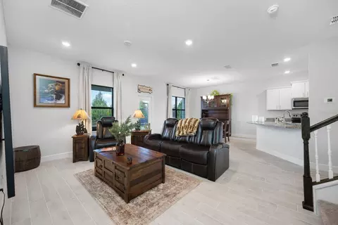 Living - 6107 164th Ave E, Parrish, FL 34219 photo 1 of 2