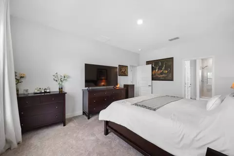 Bedroom - 6107 164th Ave E, Parrish, FL 34219 photo 3 of 9