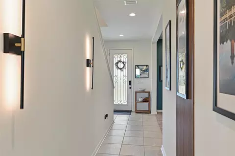 Entry Way - 11124 Moonsail Dr, Parrish, FL 34219 photo 2 of 2