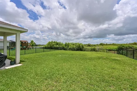 Exterior - 11124 Moonsail Dr, Parrish, FL 34219 photo 3 of 9