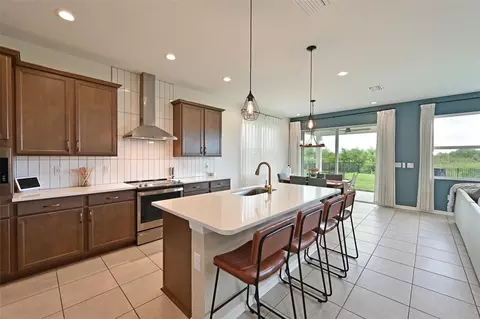 Kitchen - 11124 Moonsail Dr, Parrish, FL 34219 photo 1 of 6