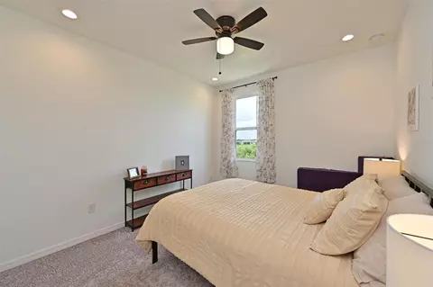 Bedroom - 11124 Moonsail Dr, Parrish, FL 34219 photo 3 of 4