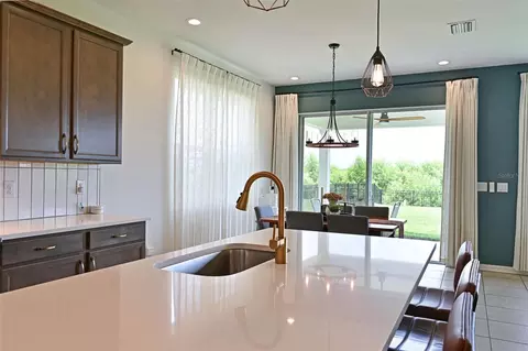 Kitchen - 11124 Moonsail Dr, Parrish, FL 34219 photo 6 of 6