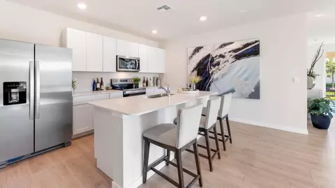 Kitchen - 1604 Indian Grass Pl, Parrish, FL 34219 photo 3 of 3