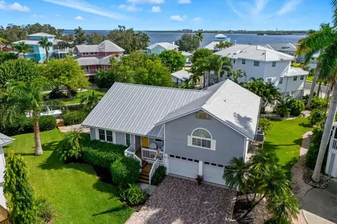 1528 43rd Avenue Dr W, Palmetto, FL 34221
