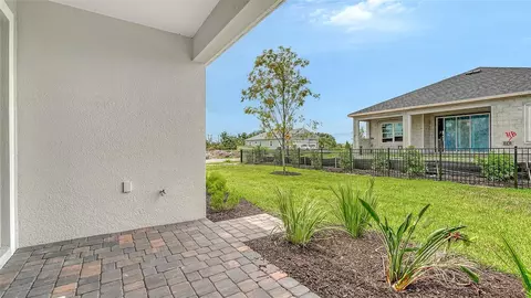 Exterior - 10005 Powell Ave, Parrish, FL 34219 photo 4 of 7