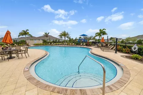 Exterior - 15905 5th Ave E, Bradenton, FL 34212 photo 5 of 5