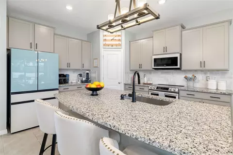 Kitchen - 15905 5th Ave E, Bradenton, FL 34212 photo 2 of 3