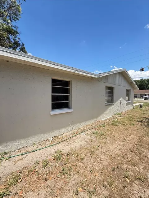 Exterior - 4212 9th St E, Bradenton, FL 34208 photo 5 of 11
