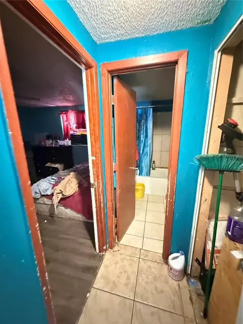 Entry Way - 4212 9th St E, Bradenton, FL 34208 photo 2 of 4