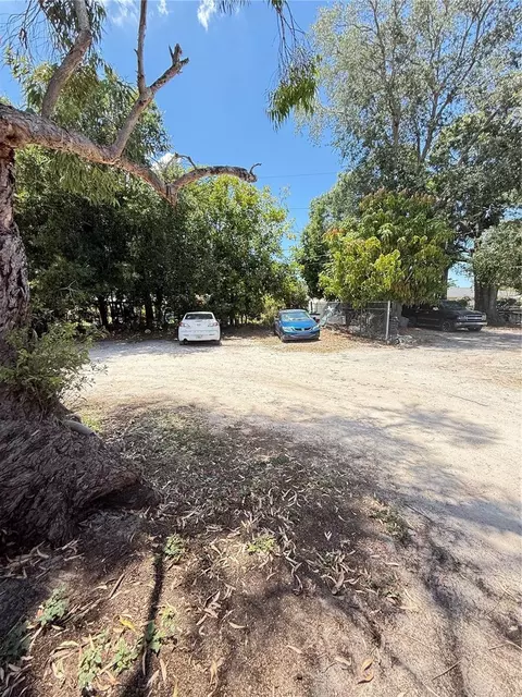 Exterior - 4212 9th St E, Bradenton, FL 34208 photo 2 of 11