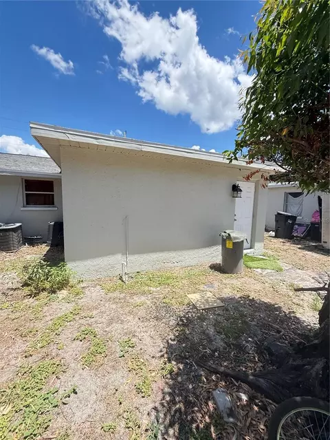 Exterior - 4212 9th St E, Bradenton, FL 34208 photo 3 of 11