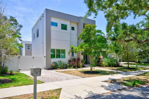 2430 Floyd St, Sarasota, FL 34239