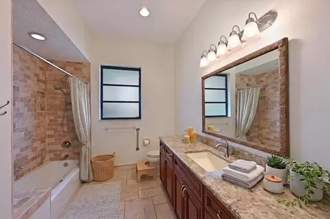 Bath - 6708 90th St E, Bradenton, FL 34202 photo 3 of 4