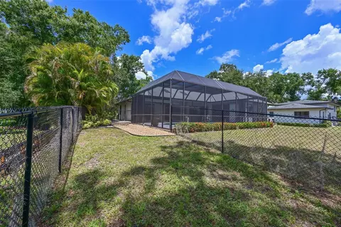 Exterior - 6708 90th St E, Bradenton, FL 34202 photo 7 of 15