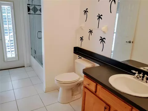 Bath - 11939 56th St E, Parrish, FL 34219 photo 2 of 2
