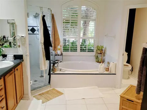 Bath - 11939 56th St E, Parrish, FL 34219 photo 1 of 2