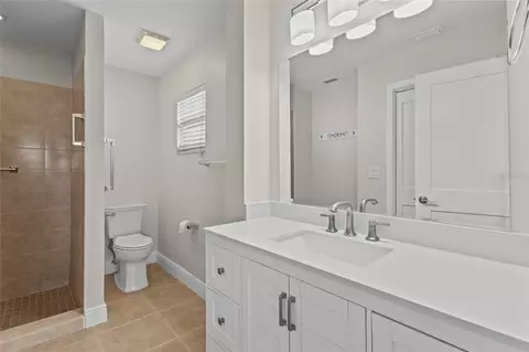 Bath - 9821 Hernando Ct, Bradenton, FL 34210 photo 3 of 4