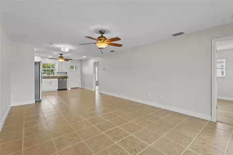 Living - 9821 Hernando Ct, Bradenton, FL 34210 photo 3 of 6