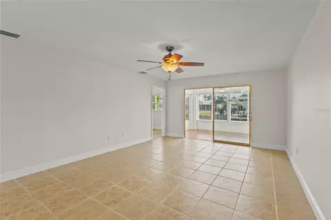 Living - 9821 Hernando Ct, Bradenton, FL 34210 photo 5 of 6