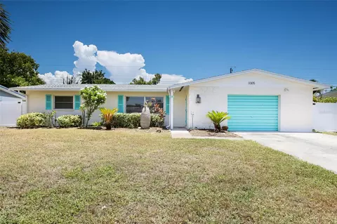 3305 Highland Ave W, Bradenton, FL 34205
