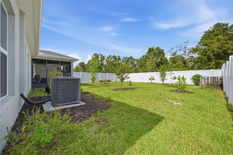 Exterior - 822 170th Ct E, Bradenton, FL 34212 photo 4 of 10