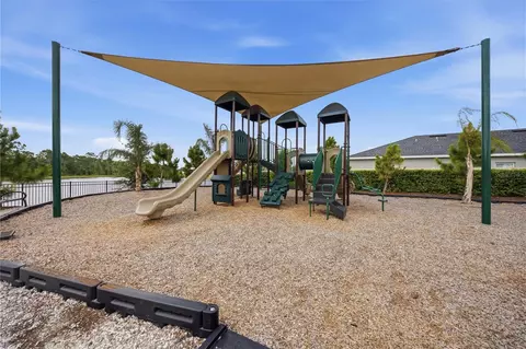 View/Area - 822 170th Ct E, Bradenton, FL 34212 photo 19 of 21
